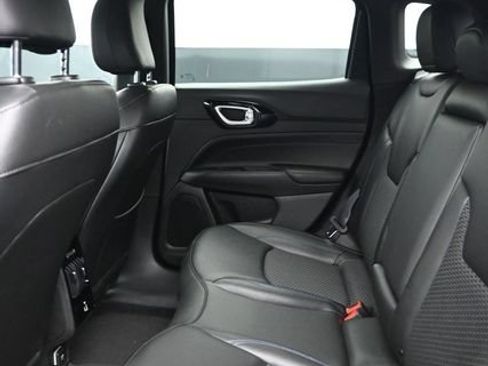 Used 2026 Jeep Compass Latitude AWD/4WD image 8