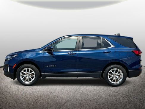 Used 2022 Chevrolet Equinox LT image 2