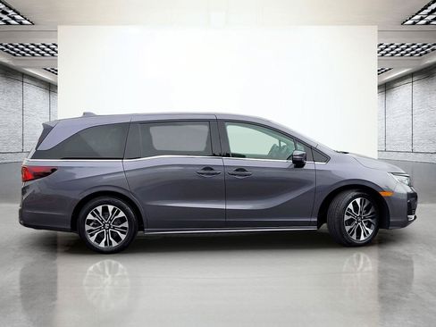 Used 2025 Honda Odyssey Elite image 6