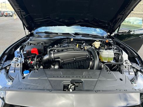 Used 2025 Ford Mustang Premium RWD image 29