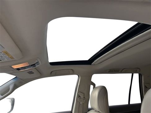 Used 2018 Lexus GX 460 image 15