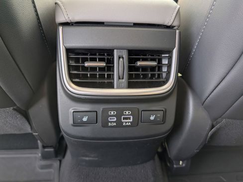 Used 2024 Subaru Outback Limited image 24