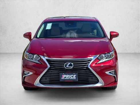 Used 2017 Lexus ES 350 w/ Premium Package FWD image 2
