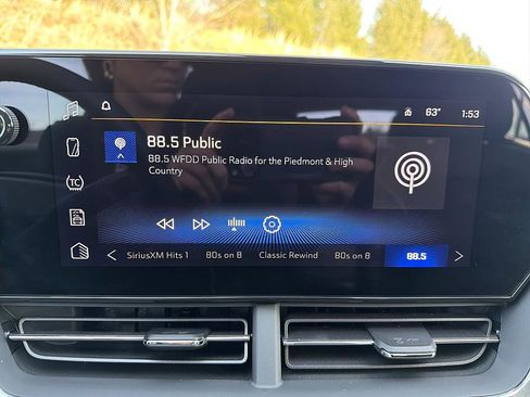 Used 2025 Chevrolet Trax ACTIV w/ Driver Confidence Package image 16