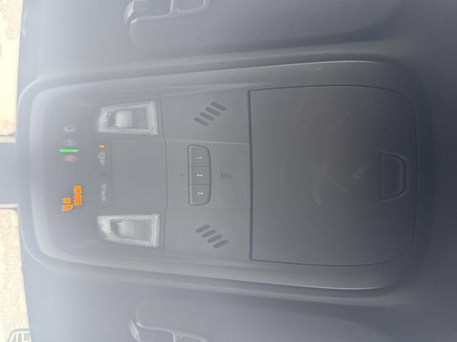 Certified 2024 Cadillac XT5 Luxury w/ LPO, Floor Liner Package AWD/4WD image 45