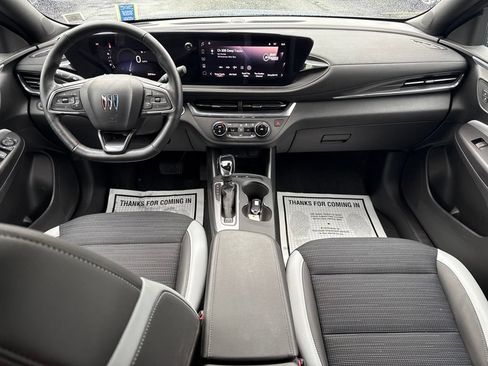 Used 2025 Buick Envista Preferred w/ Convenience I Package FWD image 18