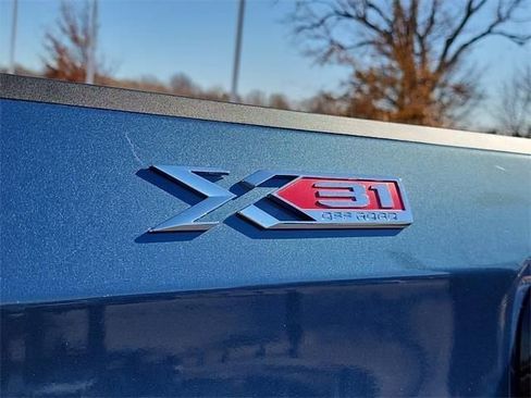 New 2026 GMC Sierra 1500 Elevation w/ X31 Off-Road Package AWD/4WD image 11