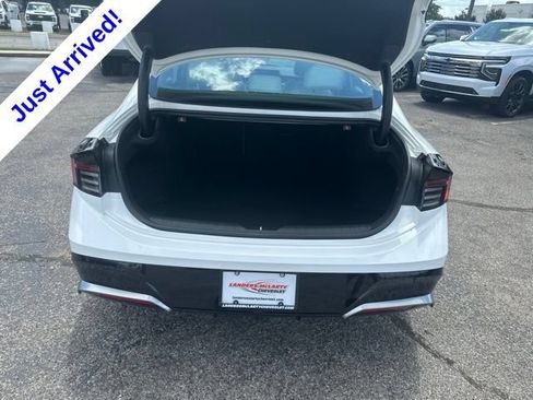 Used 2025 Hyundai Sonata SEL FWD image 28