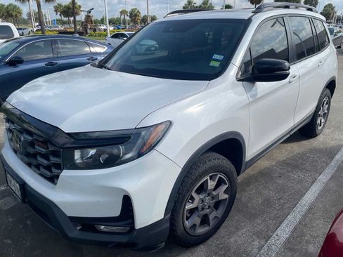 Used 2023 Honda Passport TrailSport image 1