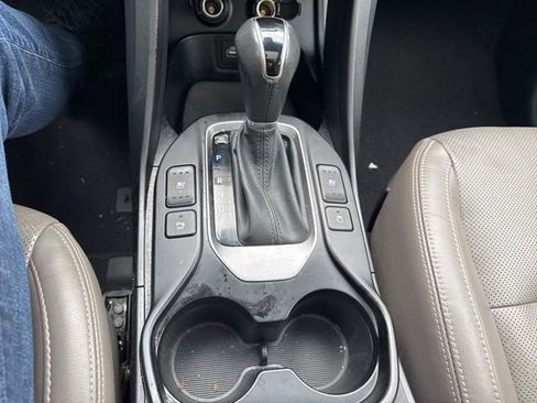 Used 2017 Hyundai Santa Fe Limited w/ Cargo Package image 19