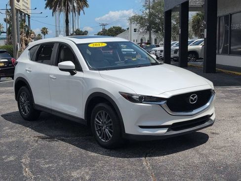 Used 2017 MAZDA CX-5 Touring w/ Preferred Equipment Package FWD image 3