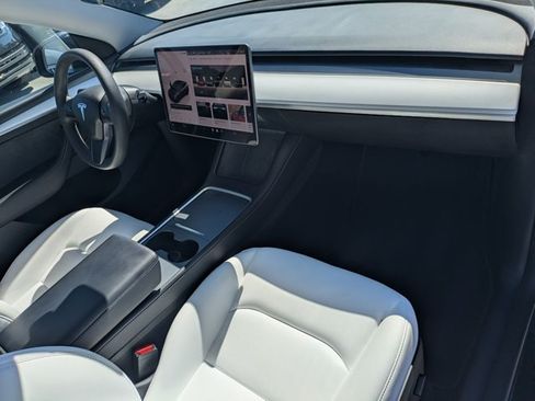 Used 2023 Tesla Model Y Performance AWD/4WD image 22