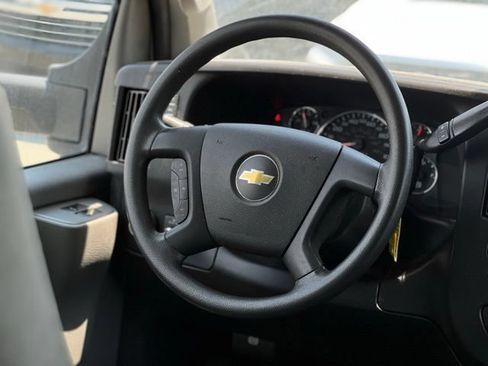 Used 2019 Chevrolet Express 3500 Extended w/ Power Convenience Package RWD image 18