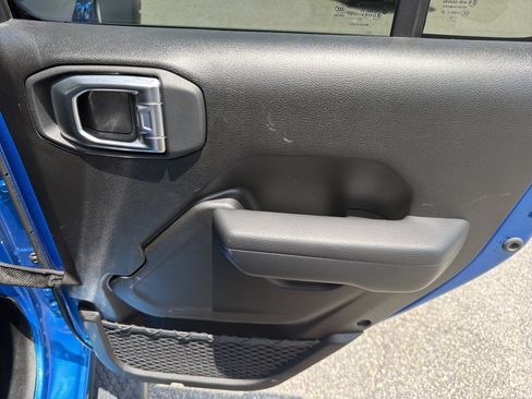 Used 2024 Jeep Wrangler Unlimited Sport AWD/4WD image 26