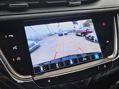 Used 2024 Cadillac XT6 Premium Luxury w/ Technology Package image 13