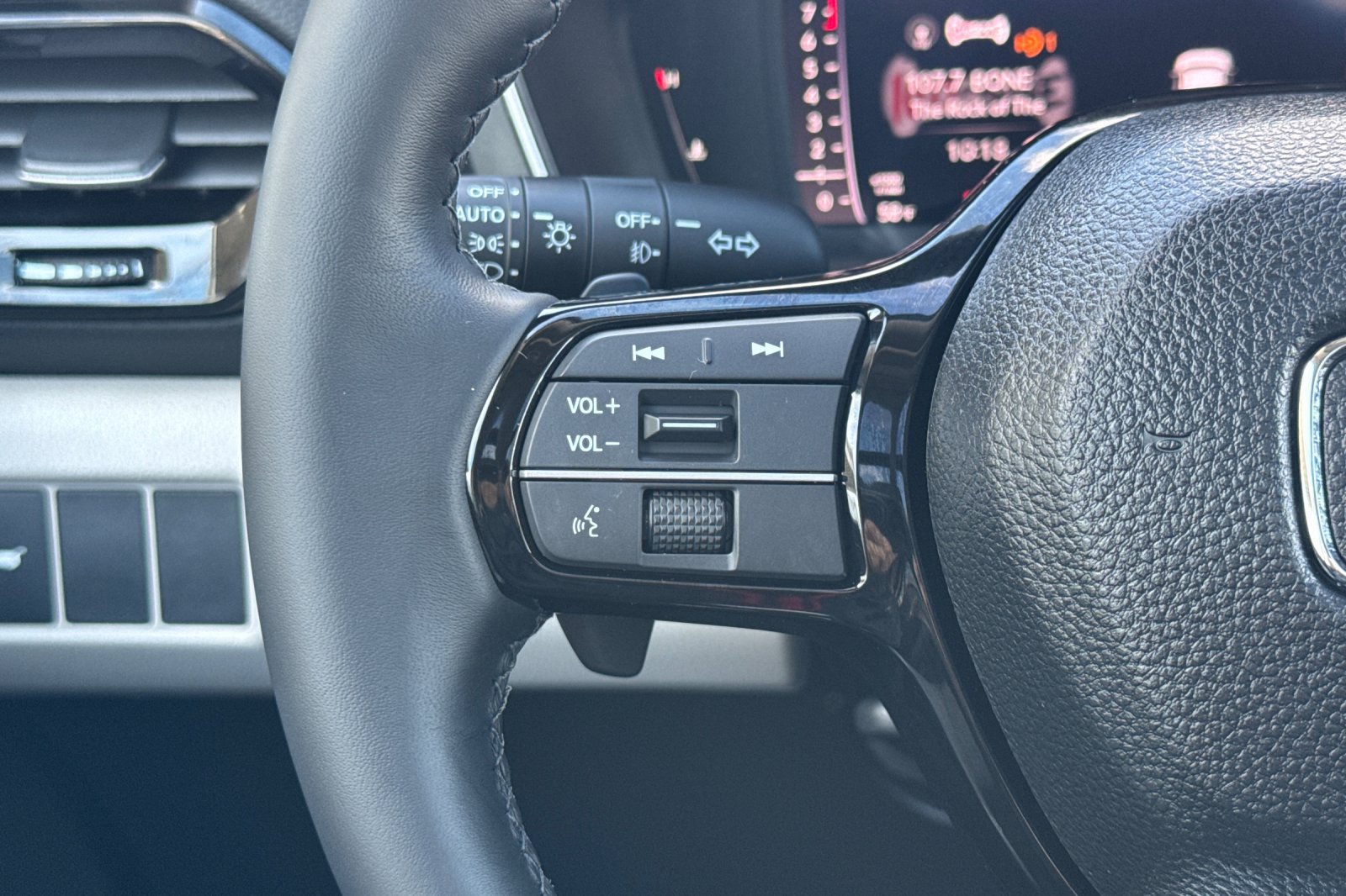 New 2026 Honda Pilot Touring image 30