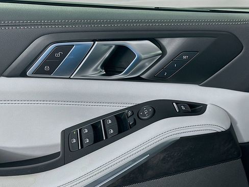 Certified 2024 BMW X5 xDrive40i w/ M Sport Package image 18