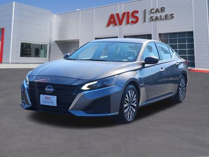 Used 2024 Nissan Altima 2.5 SV