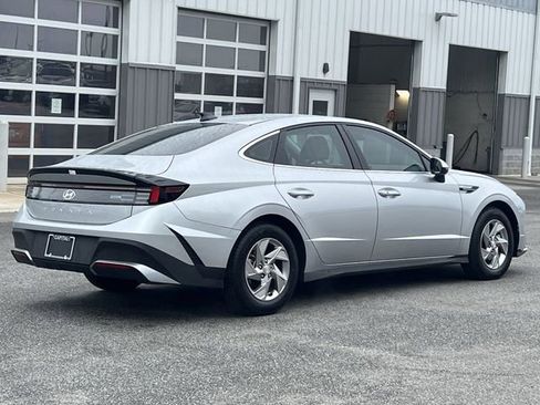 Certified 2025 Hyundai Sonata SE FWD image 13