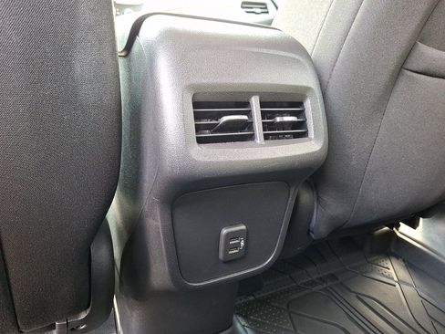 Used 2020 Chevrolet Equinox LS w/ LS Convenience Package AWD/4WD image 13