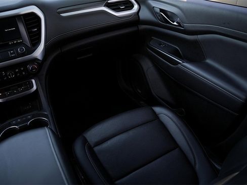 Used 2023 GMC Acadia SLT image 28