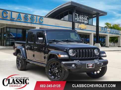 Used 2024 Jeep Gladiator Sport AWD/4WD image 1