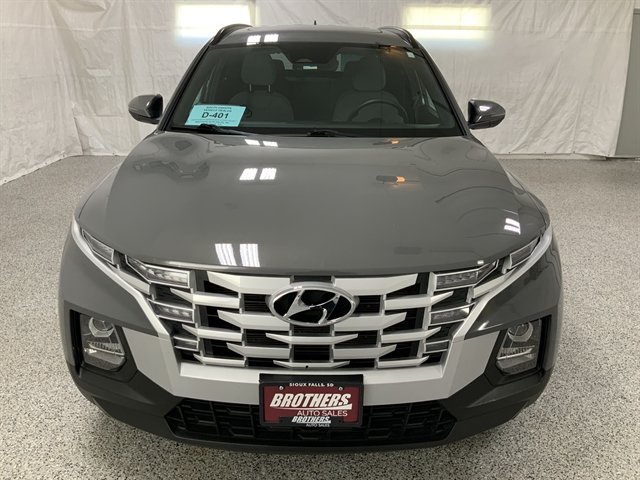 Used 2023 Hyundai Santa Cruz SEL w/ Activity Package FWD image 3