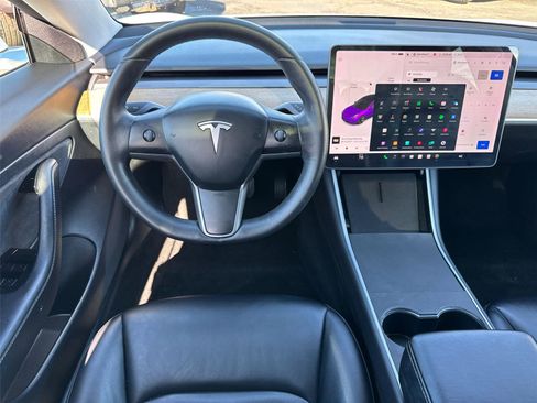 Used 2020 Tesla Model 3 Standard Range Plus image 21