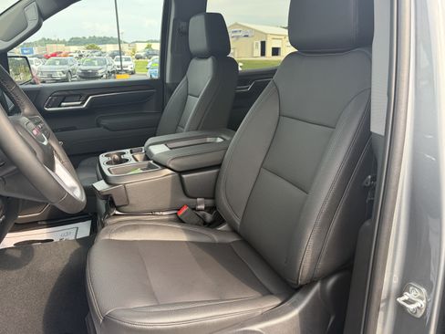 Used 2026 GMC Sierra 1500 SLT AWD/4WD image 14