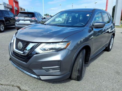 Used 2018 Nissan Rogue S FWD image 18