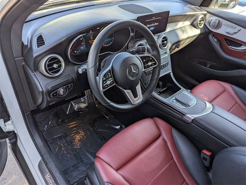 Used 2021 Mercedes-Benz GLC 300 4MATIC image 10