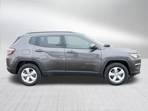 Used 2020 Jeep Compass Latitude w/ Cold Weather Group image 8