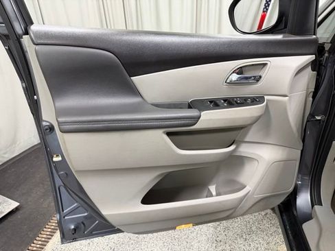 Used 2016 Honda Odyssey SE image 19