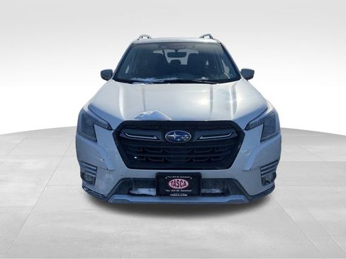 Used 2023 Subaru Forester Touring image 3