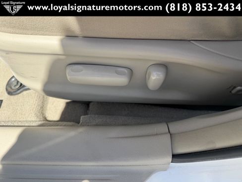 Used 2009 Toyota Camry LE FWD image 15