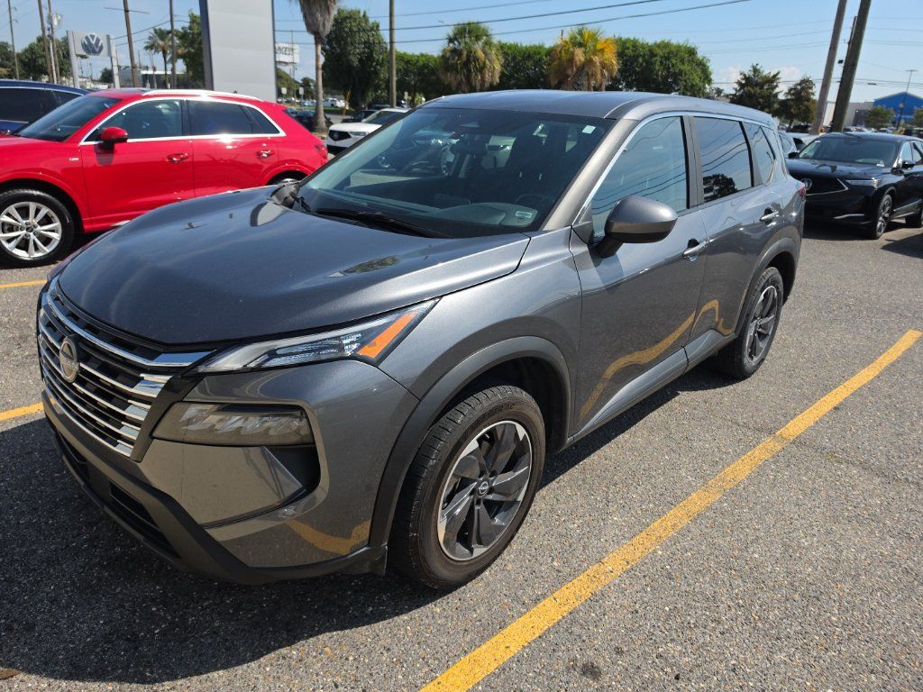 Used 2025 Nissan Rogue SV FWD image 1