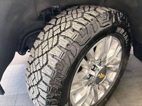 Used 2021 Chevrolet Silverado 3500 High Country AWD/4WD image 33