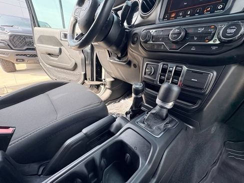 Used 2022 Jeep Wrangler Unlimited Sport w/ Sun And Sound Package AWD/4WD image 26