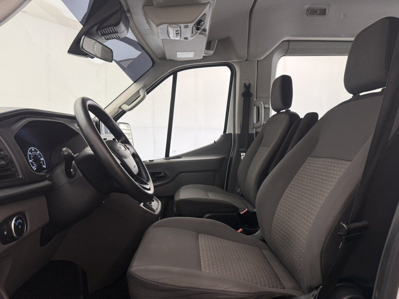Used 2020 Ford Transit 350 XLT RWD image 17