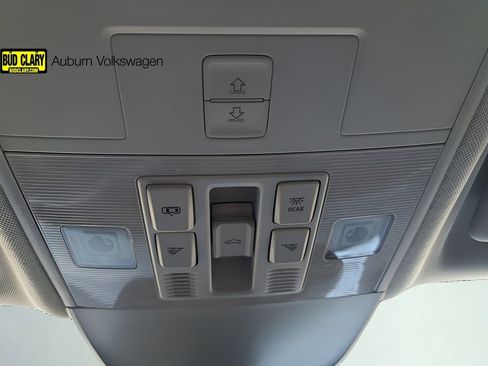 New 2025 Volkswagen Taos SEL AWD/4WD image 34