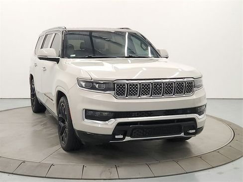 Used 2022 Jeep Grand Wagoneer Series III w/ Rear Seat Video Group 1 image 2