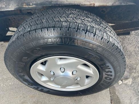 Used 2013 Ford E-250 and Econoline 250 image 19