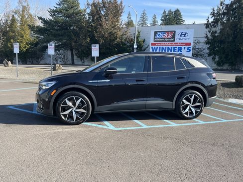 Used 2023 Volkswagen ID.4 Pro S image 2