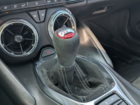 Used 2022 Chevrolet Camaro SS image 27