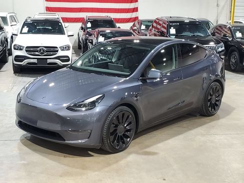 Used 2022 Tesla Model Y Performance AWD/4WD image 36