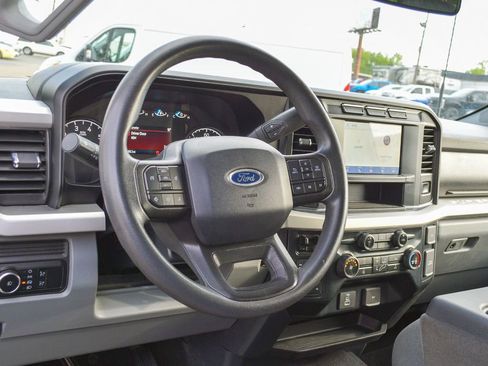 Used 2023 Ford F250 XLT AWD/4WD image 13