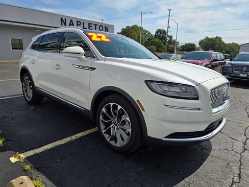 Used 2022 Lincoln Nautilus Reserve w/ Equipment Group 201A image 11