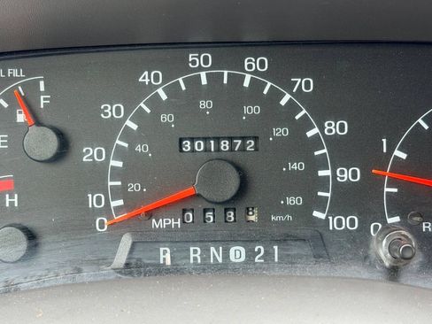 Used 1999 Ford F250 XL RWD image 8