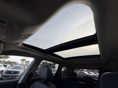 Certified 2022 Nissan Murano Platinum w/ Cargo Package image 25