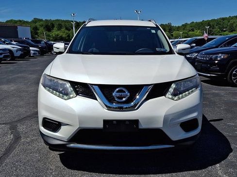 Used 2016 Nissan Rogue SV FWD image 2